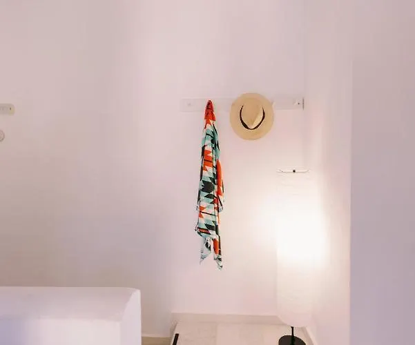 Mikra Bay Vineyard * Faneroméni